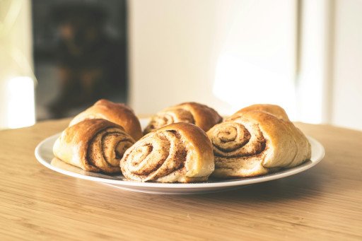 The Ultimate Guide to Making Irresistible Cinnamon Rolls with Puff Pastry